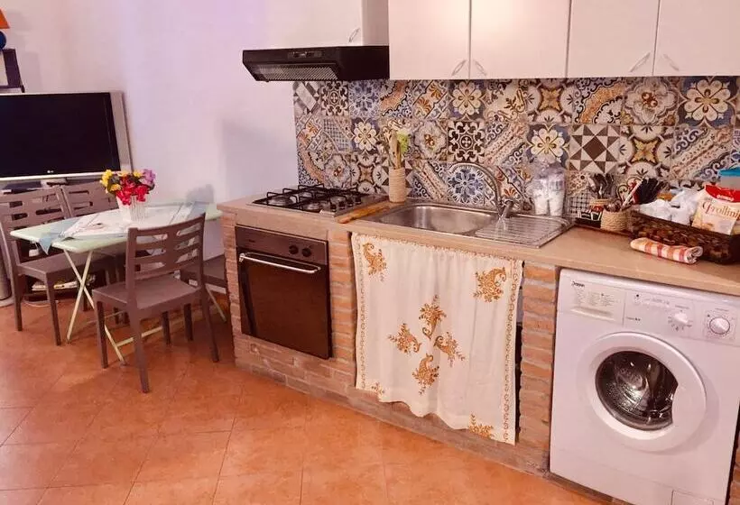 Hola Cathedral House