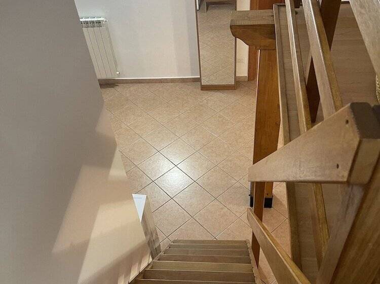 Hola Cathedral House