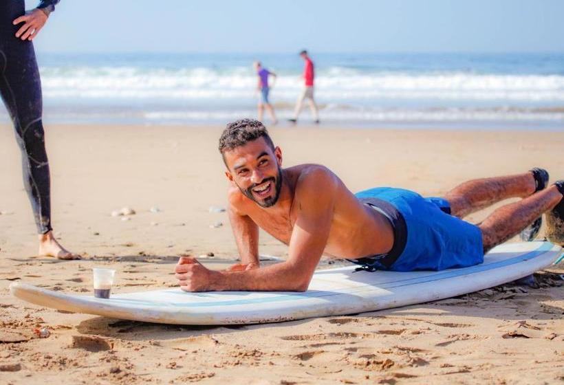 فندق صغير Tayought Surf House