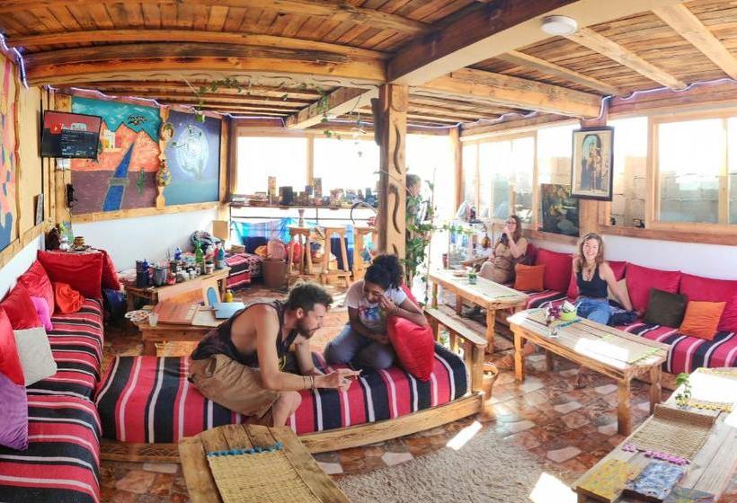 فندق صغير Tayought Surf House