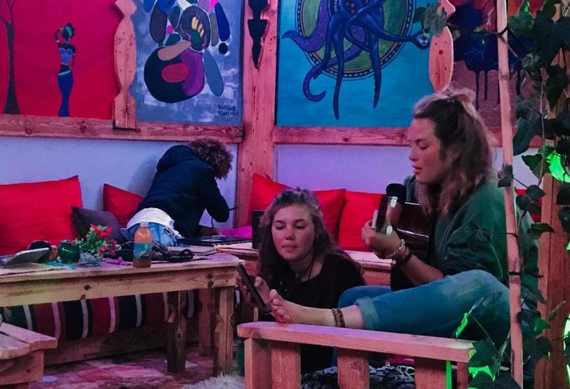 فندق صغير Tayought Surf House