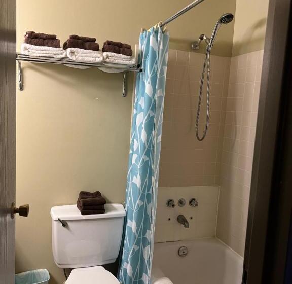 فندق Ramada By Wyndham Dawson Creek