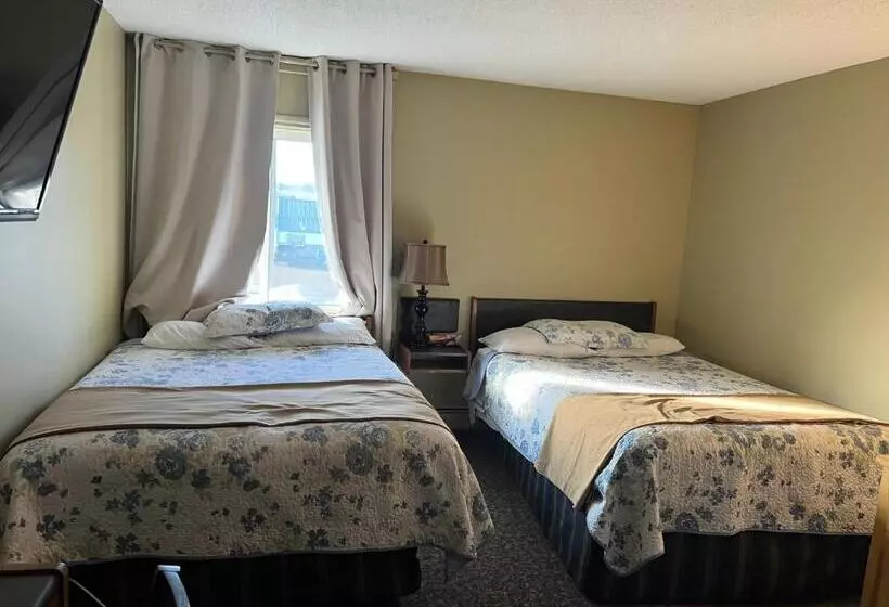 ホテル Ramada By Wyndham Dawson Creek