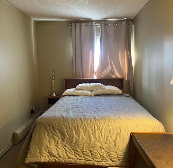 فندق Ramada By Wyndham Dawson Creek