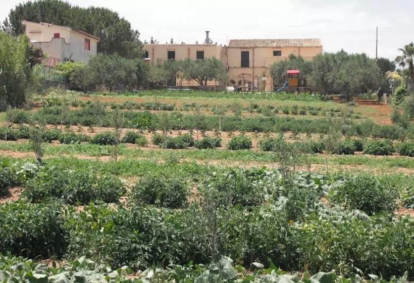 هتل Azienda Agrituristica Baglio Carta