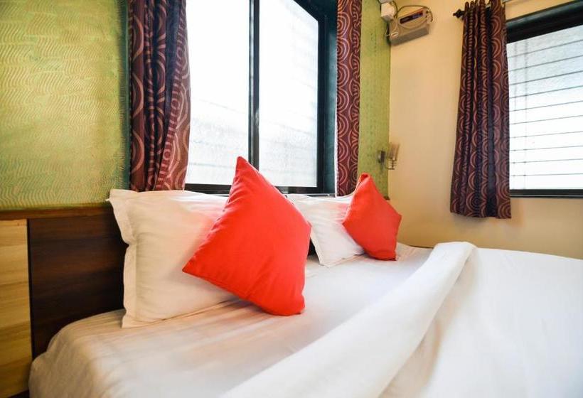 Отель Oyo 36668 Om Resort