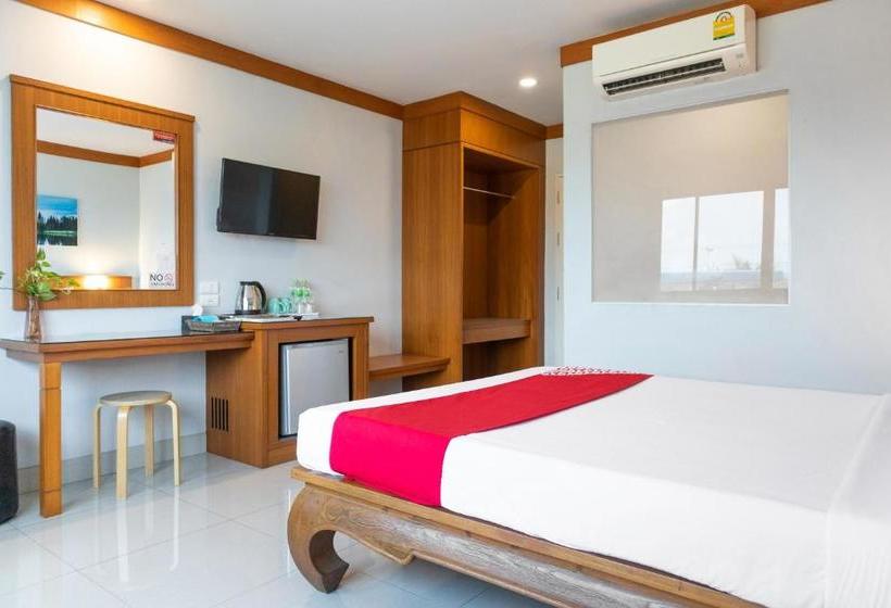 בית מלון כפרי Oyo 728 The Hopp Airport