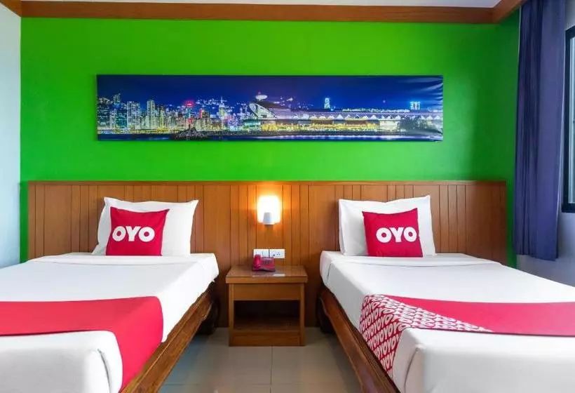 هتل Oyo 728 The Hopp Airport