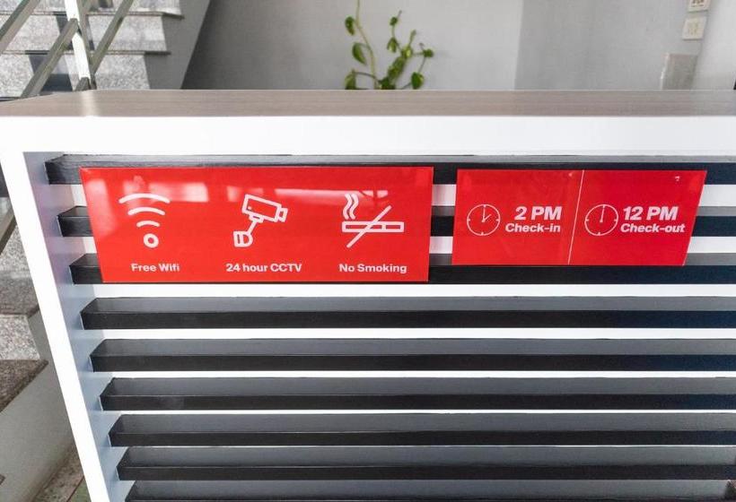 בית מלון כפרי Oyo 728 The Hopp Airport