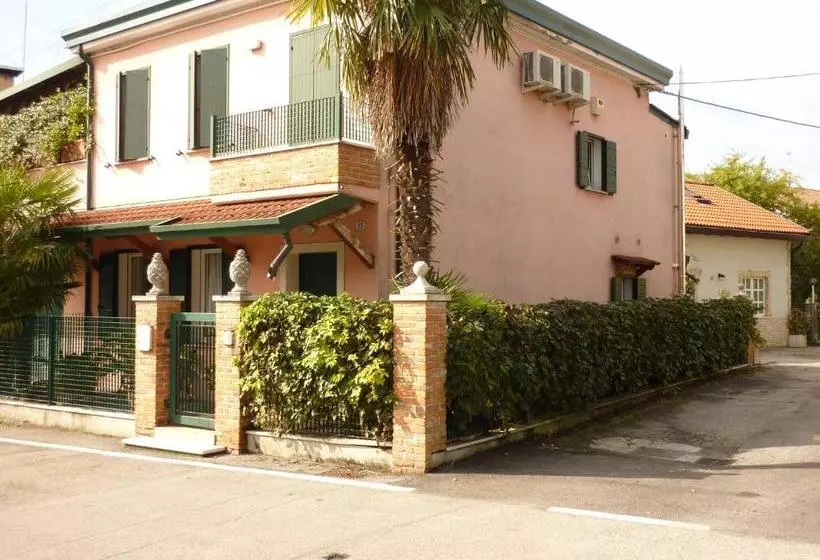 پانسیون Casa Yami