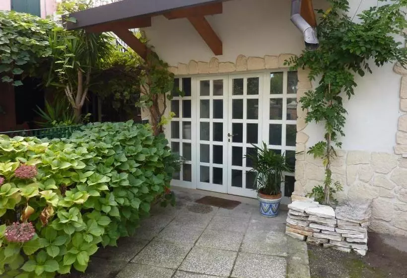 پانسیون Casa Yami