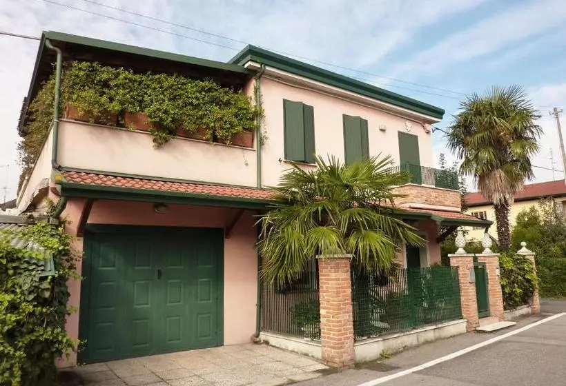 پانسیون Casa Yami