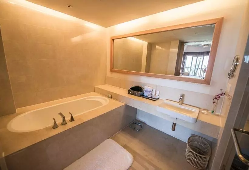 Arcadia Seaside Holiday Hotel Beidaihe