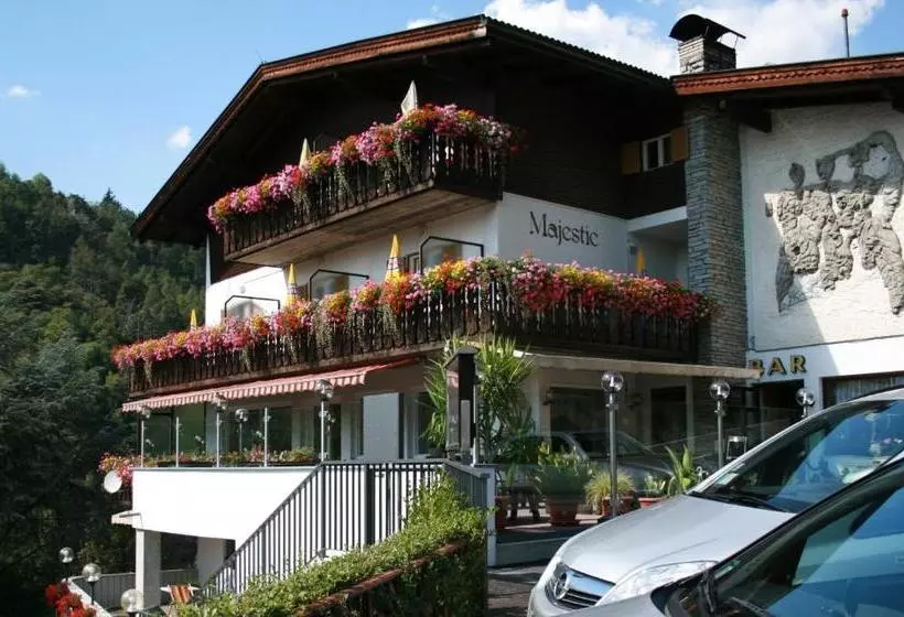 هتل Gasthof Majestic