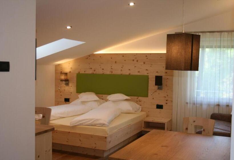 فندق Gasthof Majestic