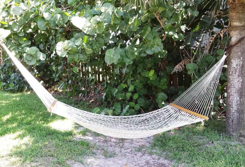 Motelli South Beach Inn Cocoa Beach