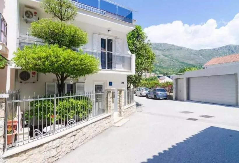 Rooms & Apartments Barišić