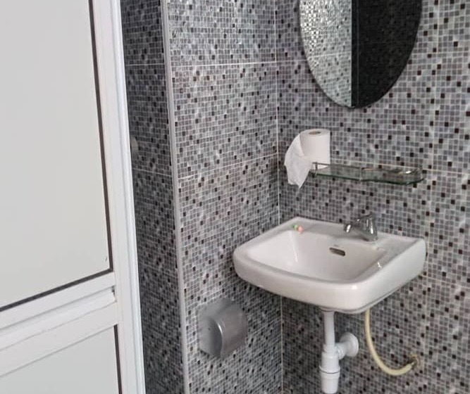 בית מלון כפרי Aeon Tebrau Apartment Johor Bahru