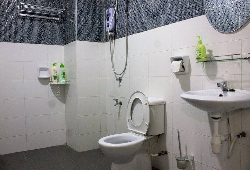 בית מלון כפרי Aeon Tebrau Apartment Johor Bahru