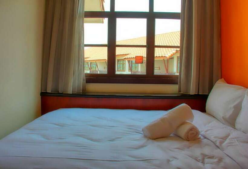 Hotel Alexapd Private Water Chalets