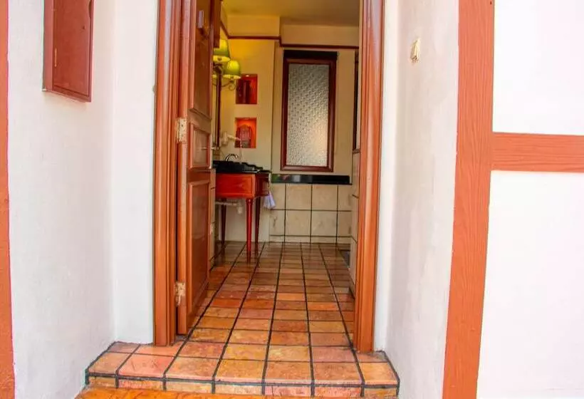ホテル Alexapd Private Water Chalets