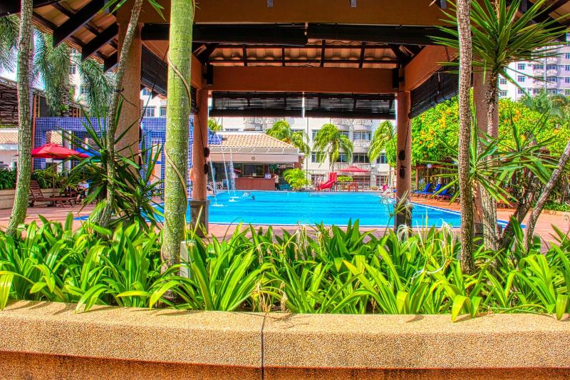 Hotel Alexapd Private Water Chalets