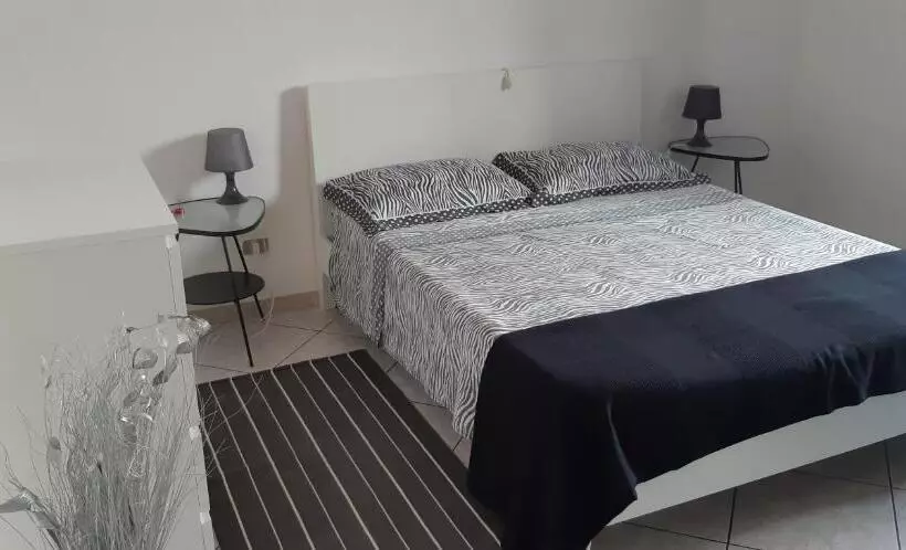 هتل B&b Frontepista