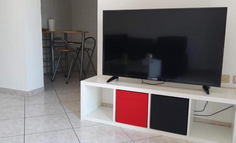 هتل B&b Frontepista