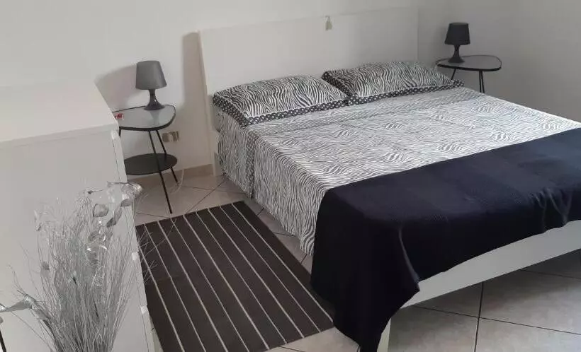 هتل B&b Frontepista