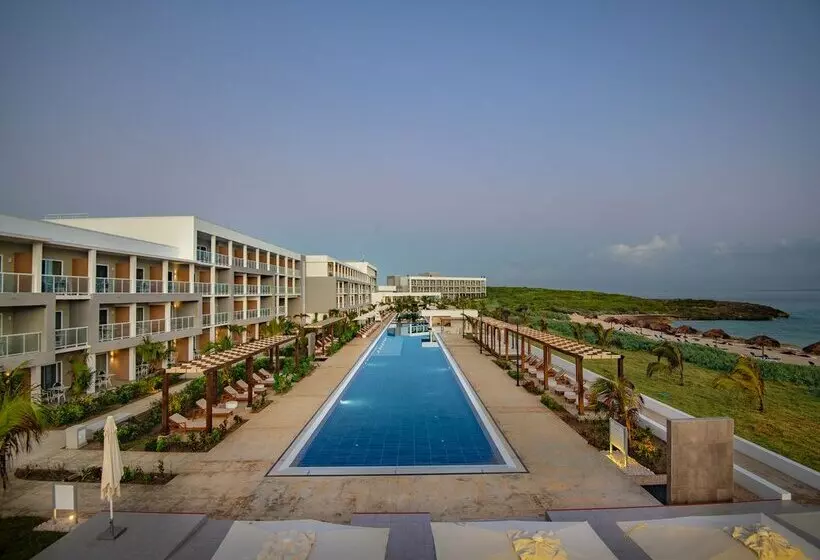 Hotelli Gran Muthu Rainbow - Adults Only