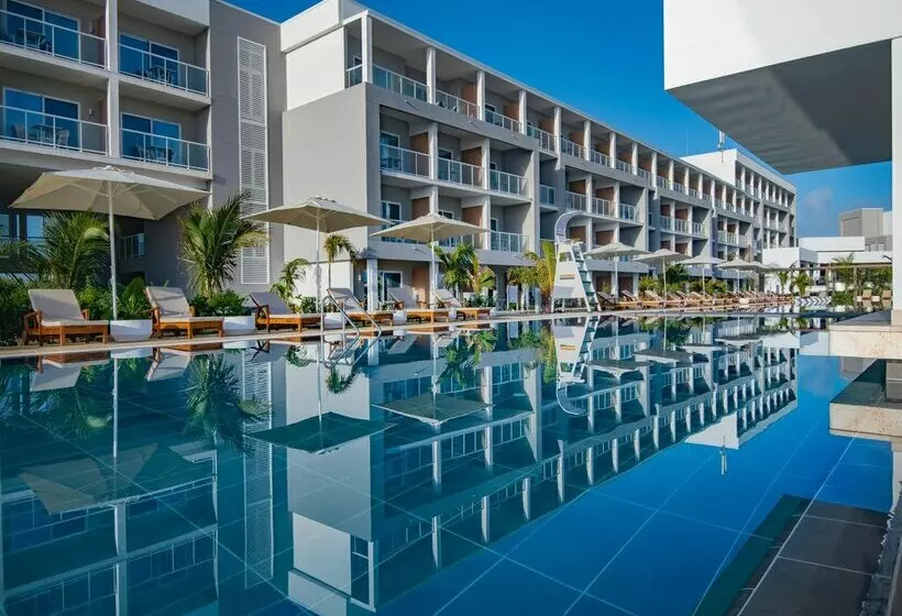 Hotelli Gran Muthu Rainbow - Adults Only