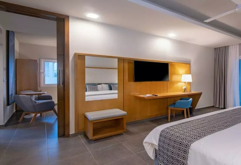 Hotelli Gran Muthu Rainbow - Adults Only