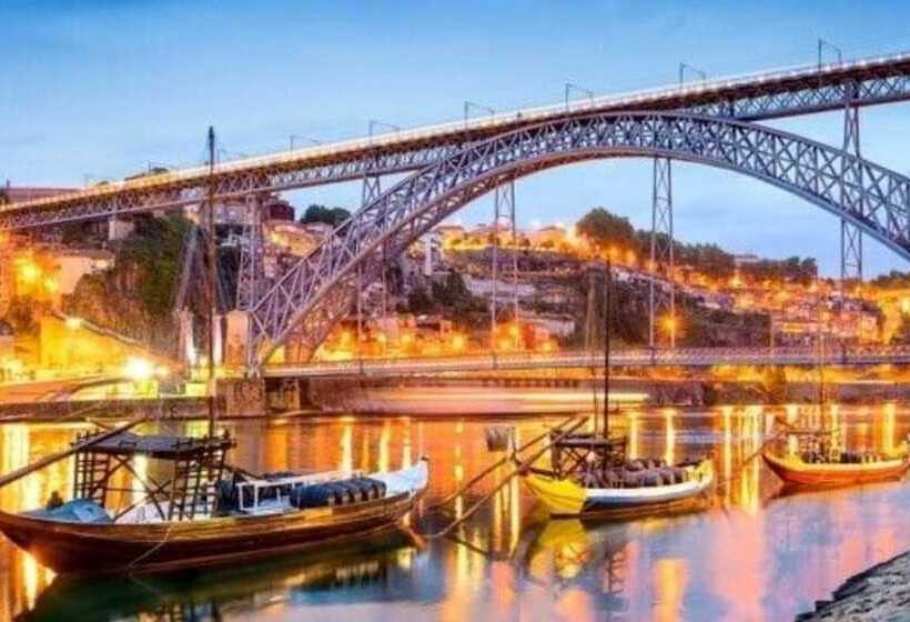 هتل Maria Da Sé Historic House