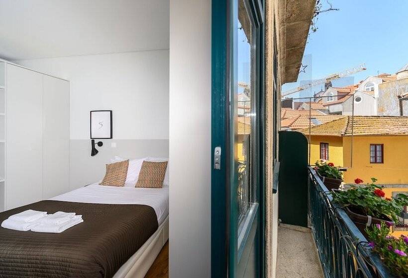 هتل Maria Da Sé Historic House