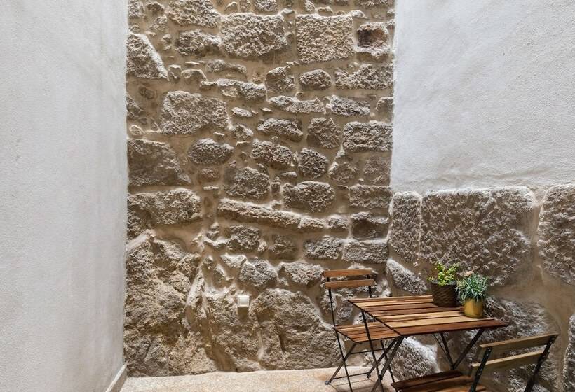 هتل Maria Da Sé Historic House