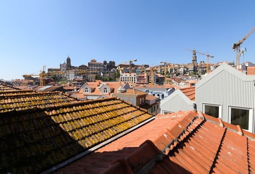 هتل Maria Da Sé Historic House