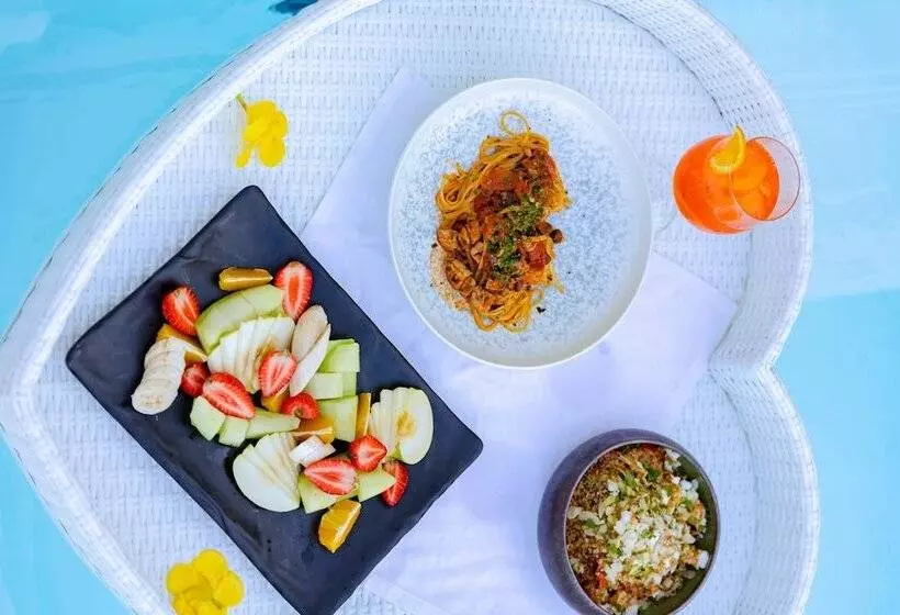 Hotelli Panorama Suites & Spa   Adults Only