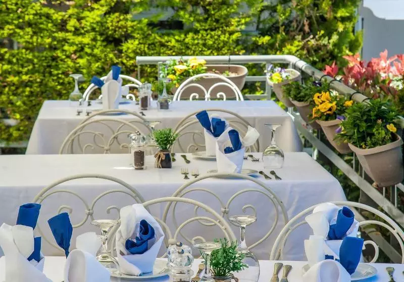 Hotelli Panorama Suites & Spa   Adults Only