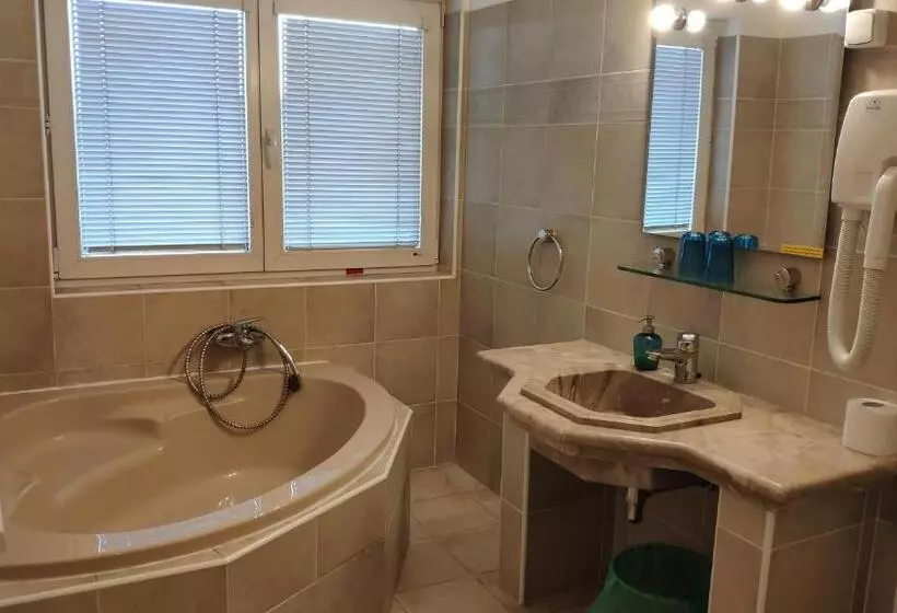 ホテル Pension & Restaurant Silma With Wellness