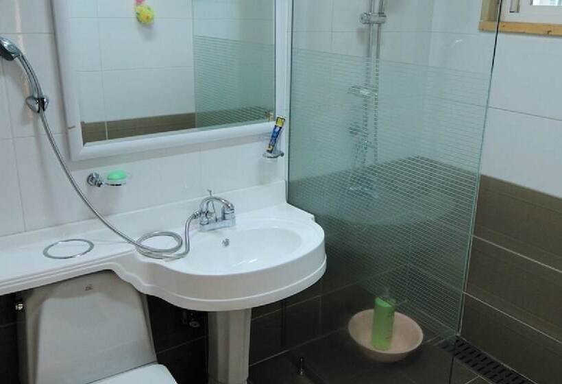 Szálloda Jeju Sannaedeul Pension