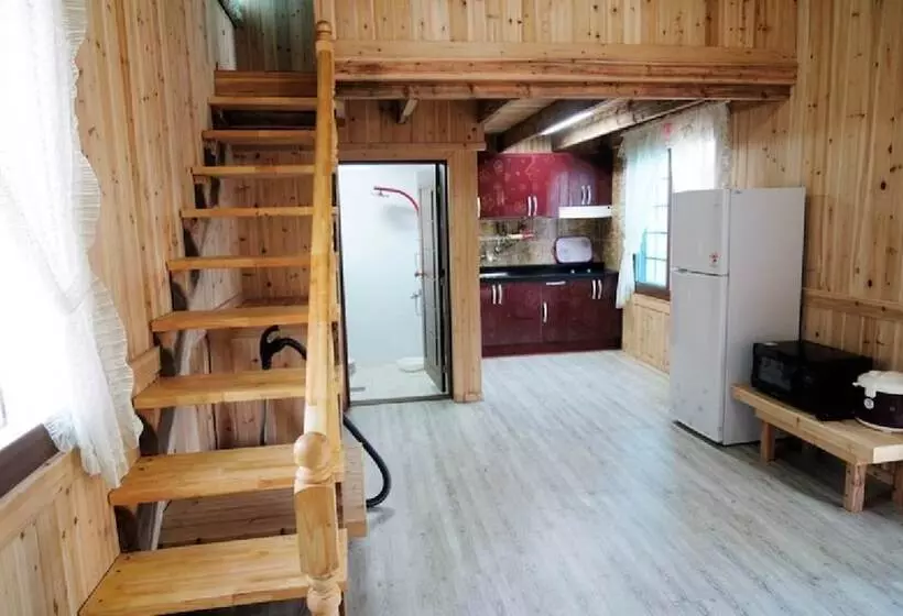 ホテル Jeju Sannaedeul Pension