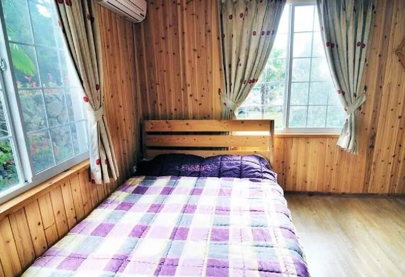 ホテル Jeju Sannaedeul Pension