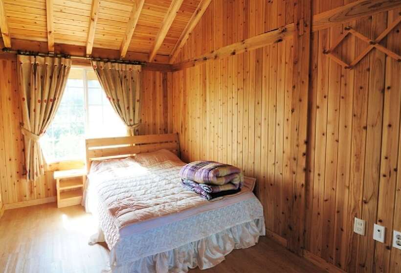 Szálloda Jeju Sannaedeul Pension