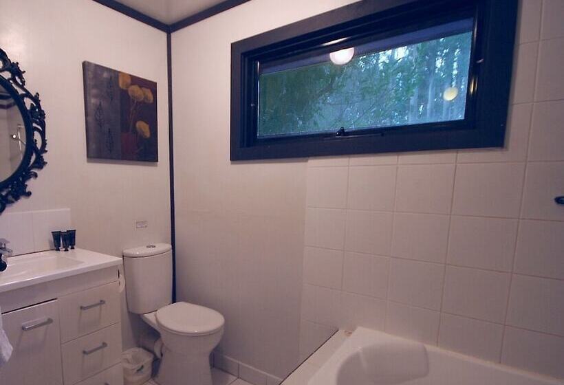 Tudor Cottages Mt Dandenong