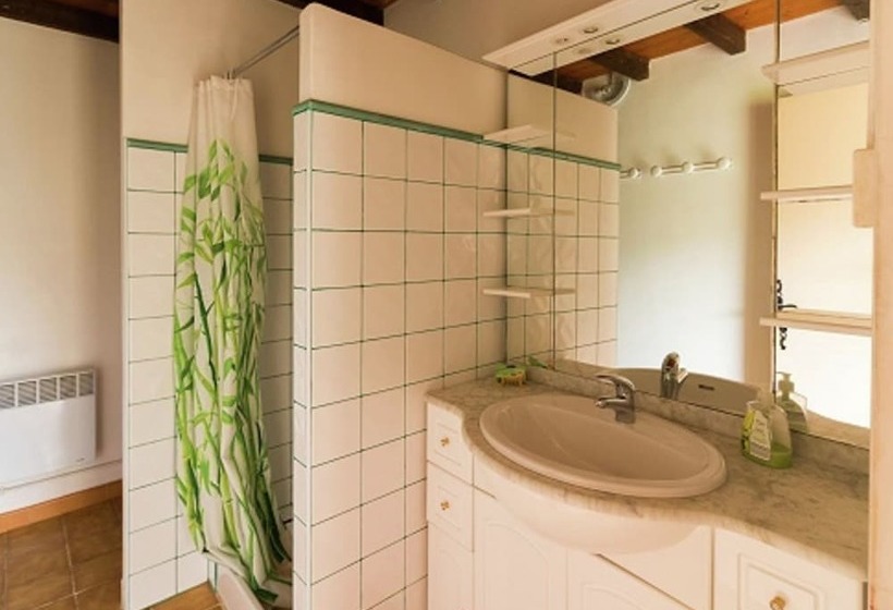 Comfortable Cottage With Above Ground Pool, Situated In Beautiful Countryside