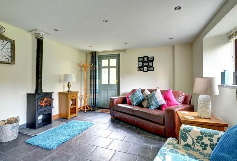 Comfortable Home For A Romantic Stay In A Beautiful Place