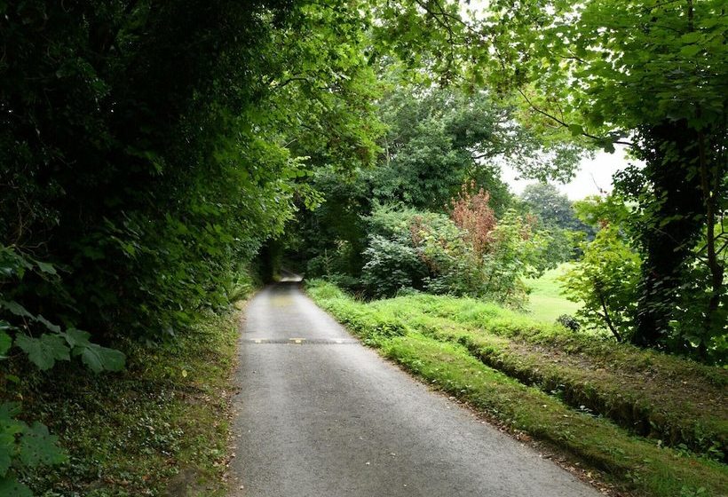 Comfortable Home For A Romantic Stay In A Beautiful Place