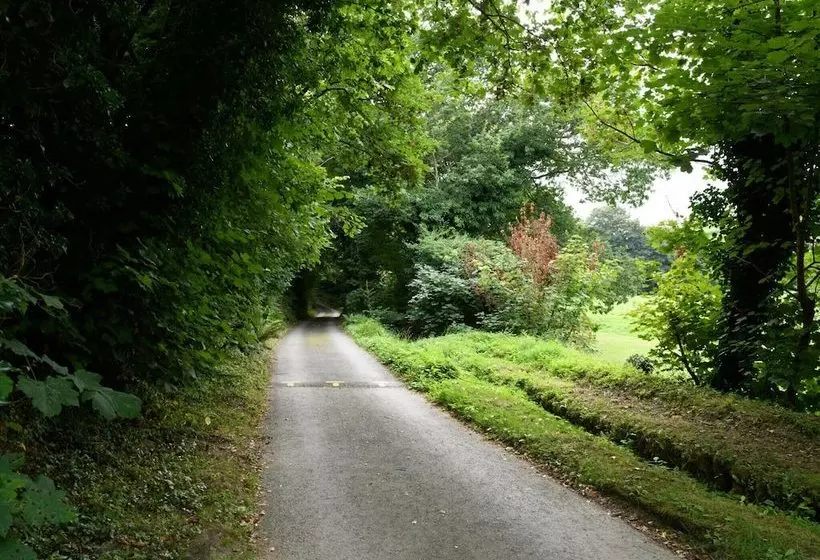 Comfortable Home For A Romantic Stay In A Beautiful Place