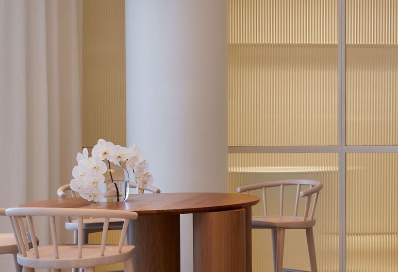 Hotel Eos By Skycity