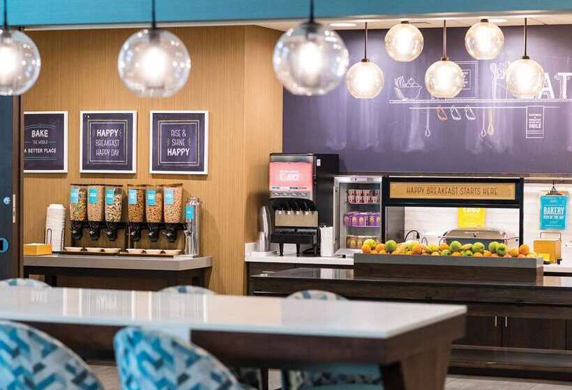 فندق Hampton Inn & Suites Erie Bayfront